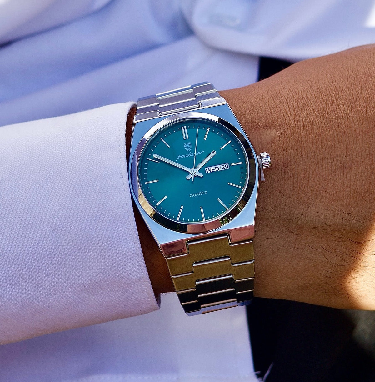 Reloj Oslo verde en la muñeca